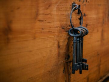 black skeleton keys