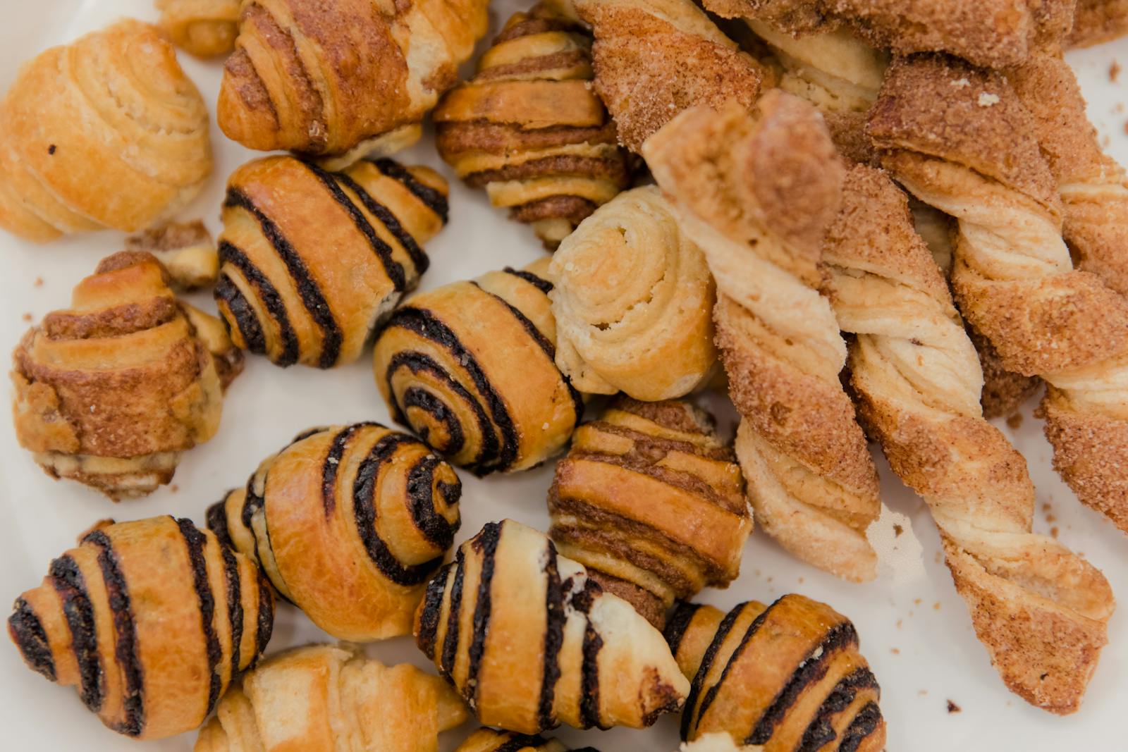 Flaky Pastry vs. Puff Pastry vs. Filo Pastry: Key Differences in ...